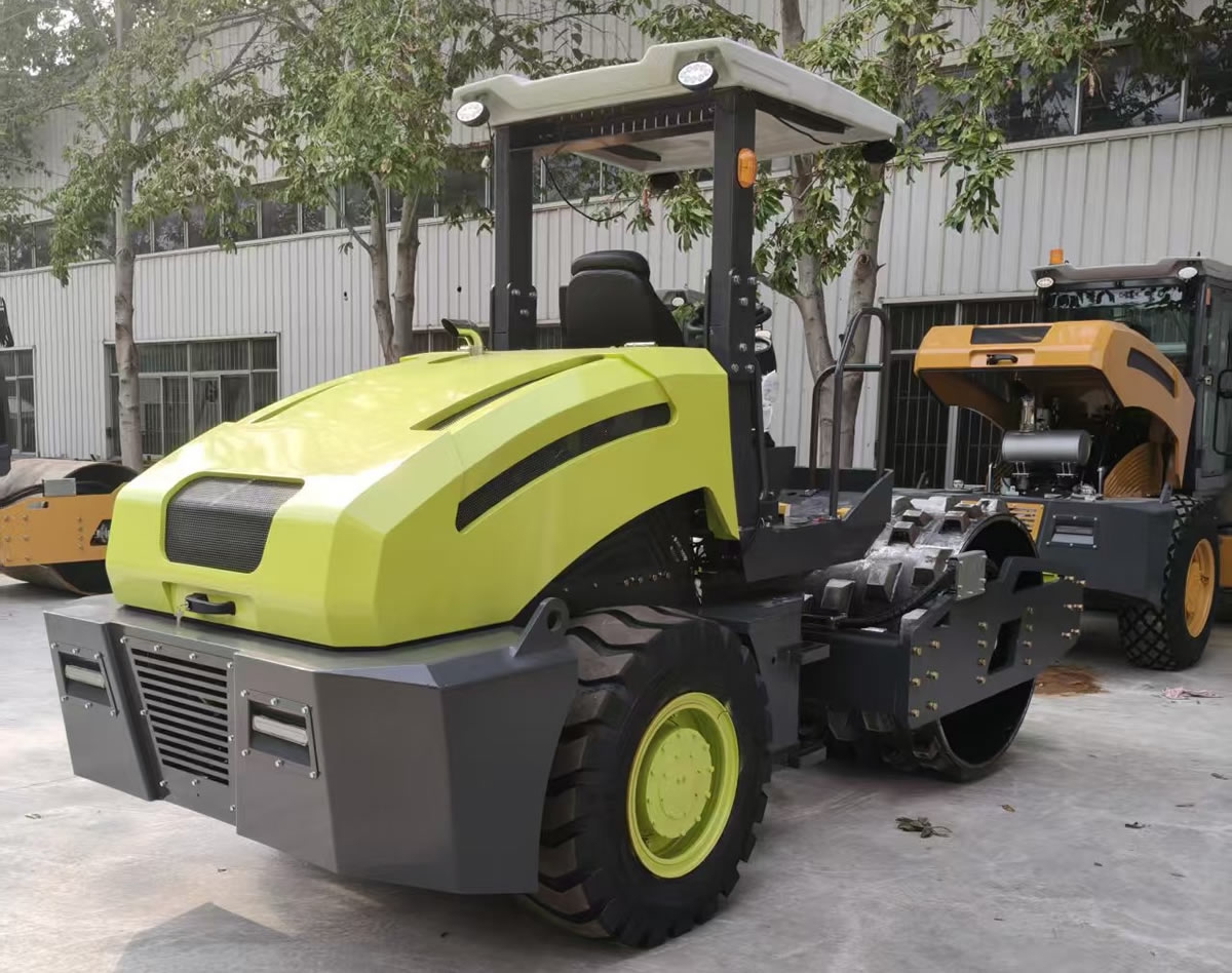 新款6噸座駕式前鋼輪后輪胎羊角碾壓路機BM6000S
